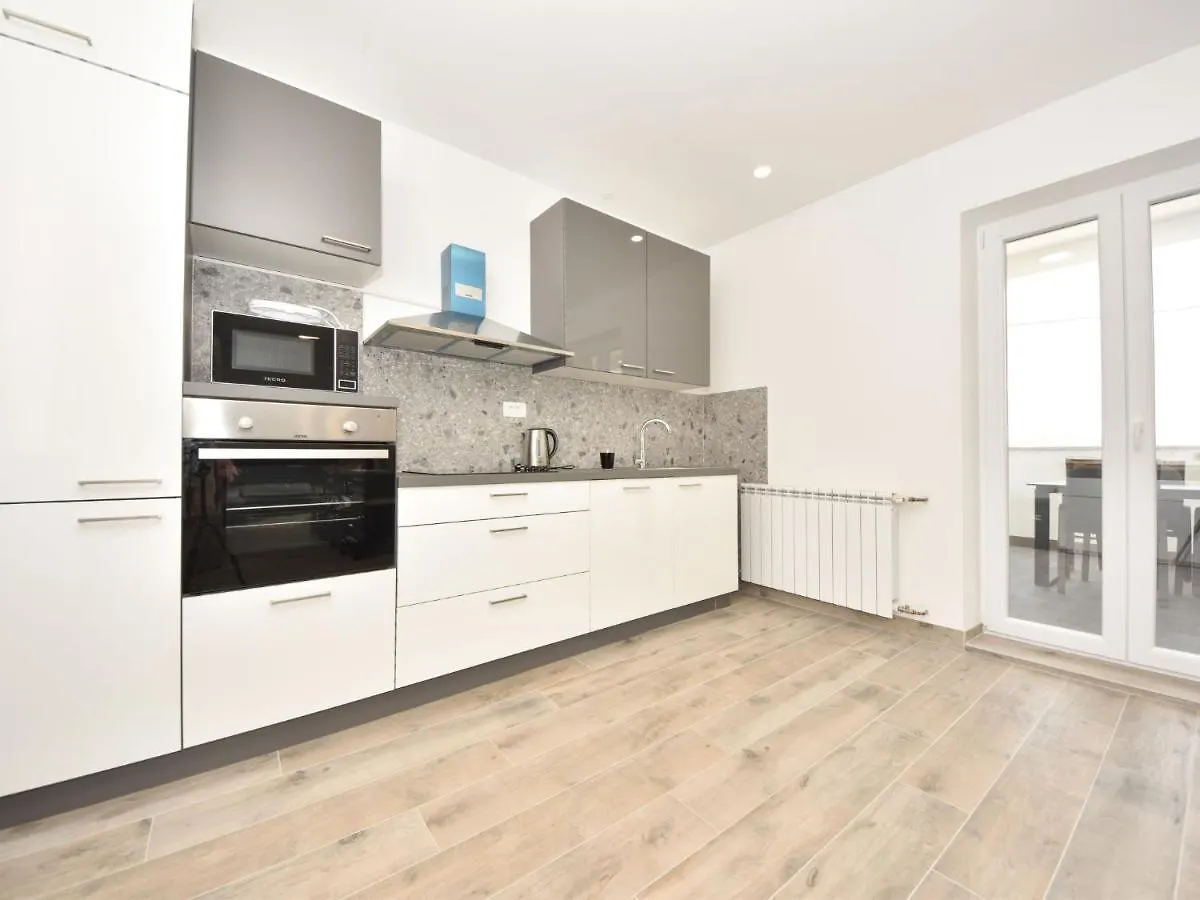 Apartment Franka By Interhome Pasman